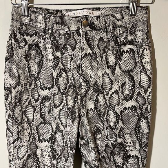 Tinseltown Women's Snake Print Pants High Rise Stretch Skinny Slim Leg Gray Sz 5 - Picture 3 of 10